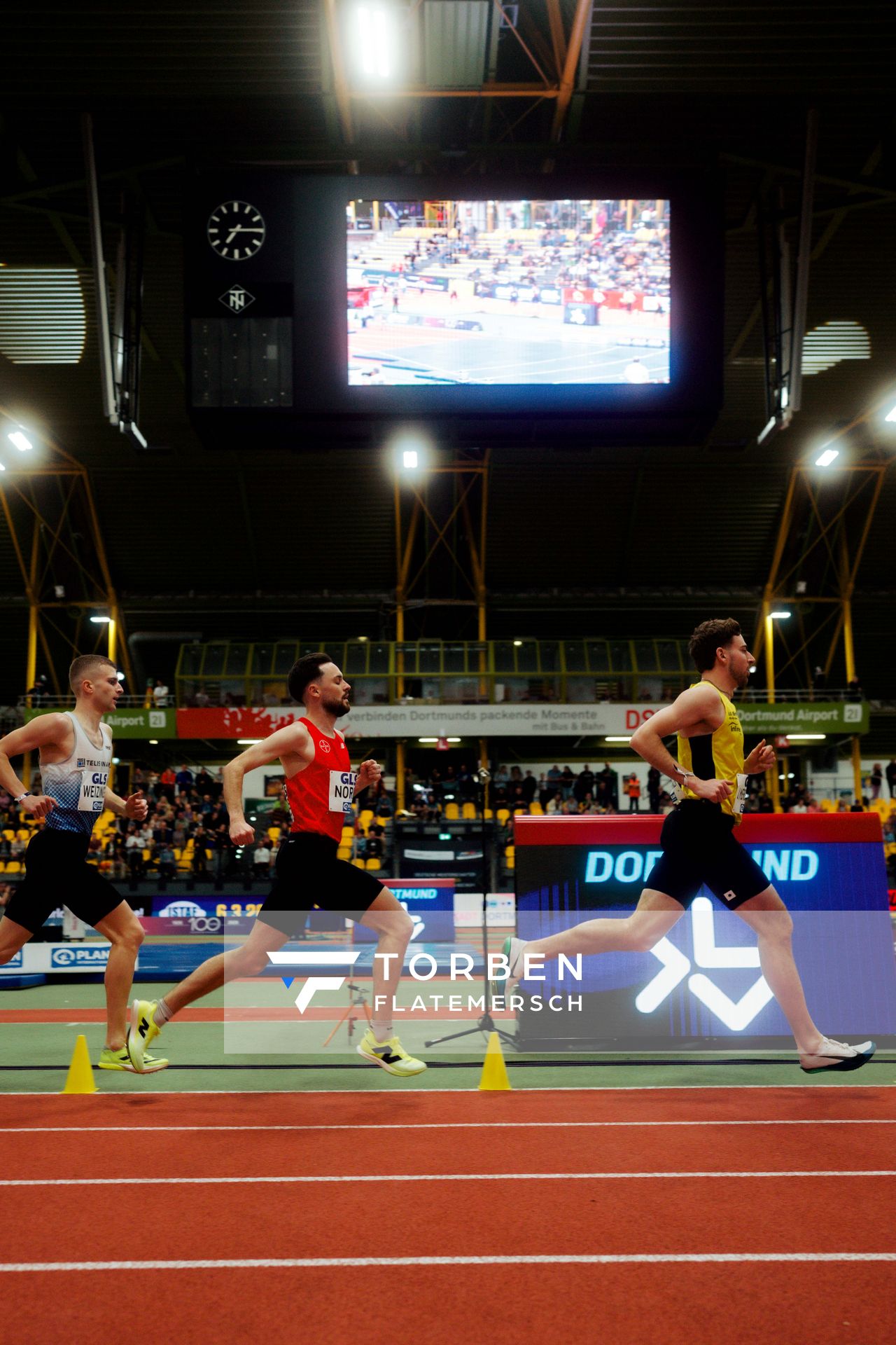 Max Nores (TSV 04 Bayer Leverkusen) am 27.02.2026 bei den Deutschen Hallen Meisterschaften in der Helmut-Körnig-Halle in Dortmund