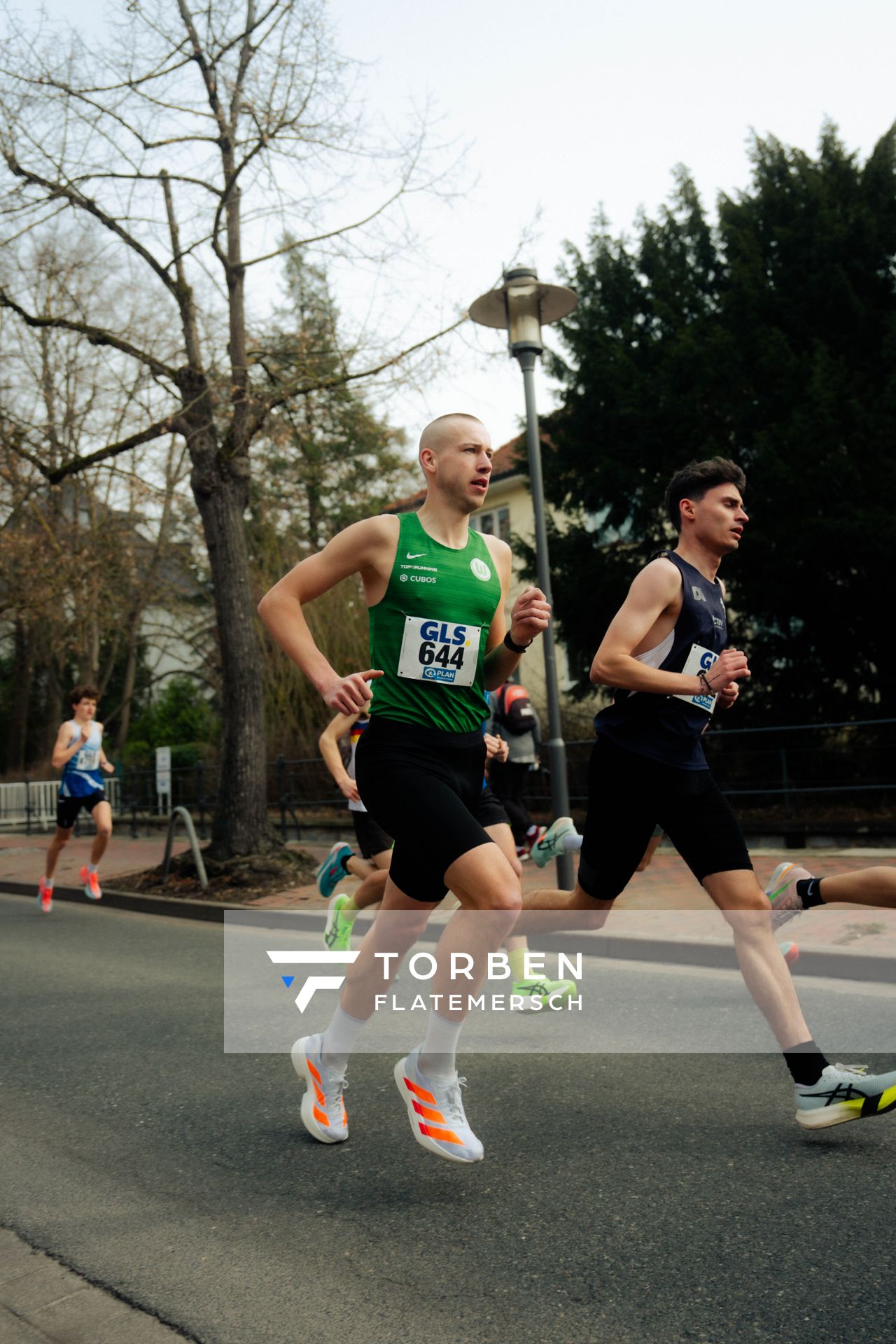 Steffen Hannich (VfL Wolfsburg), Peter Boysen (TSV Bienenbüttel) am 08.03.2026 bei den Deutschen Meisterschaften 10 km Straße in Uelzen