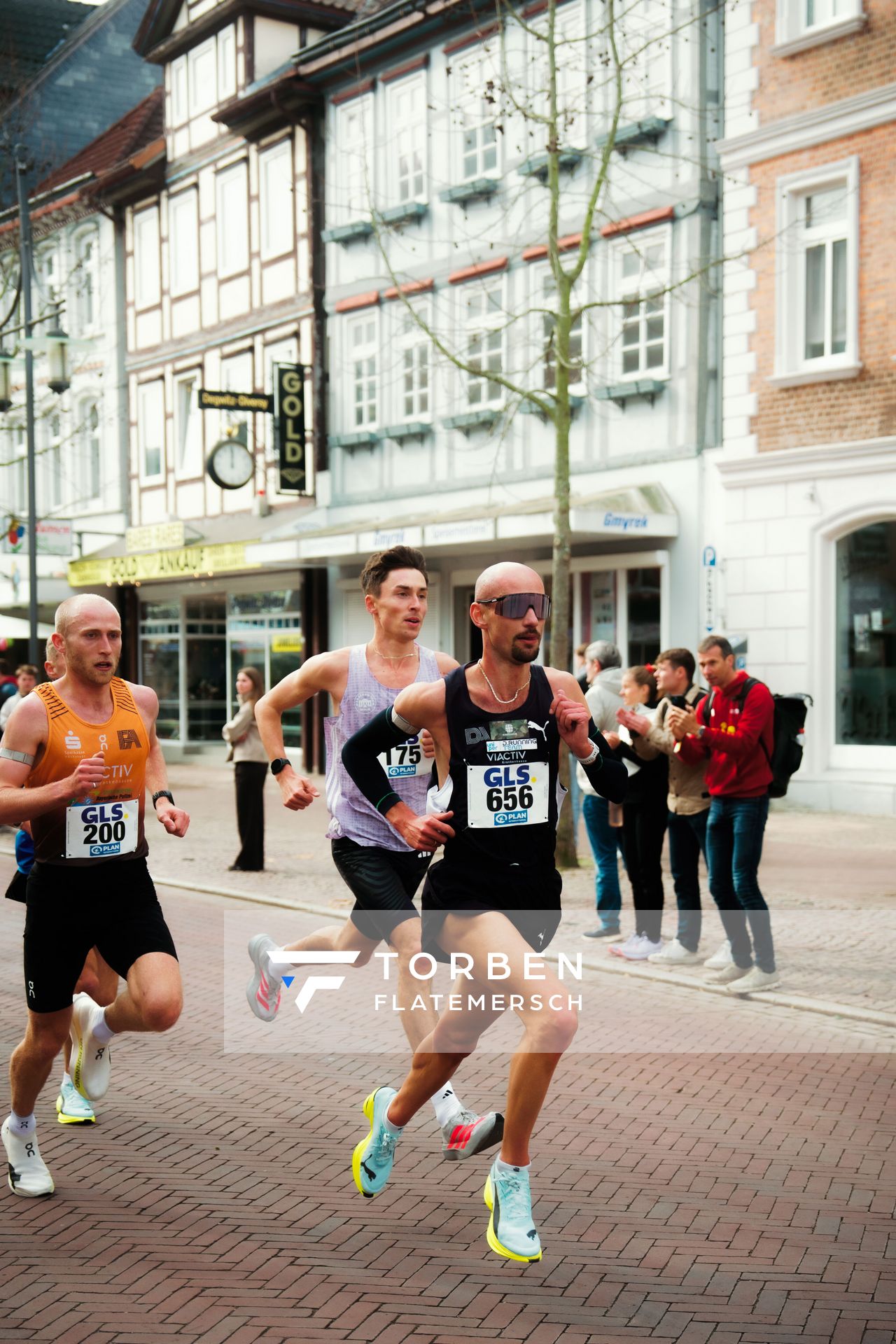 Florian Bremm (Franconia Athletics), Johannes Motschmann (SCC Berlin), Hendrik Pfeiffer (Düsseldorf Athletics) am 08.03.2026 bei den Deutschen Meisterschaften 10 km Straße in Uelzen