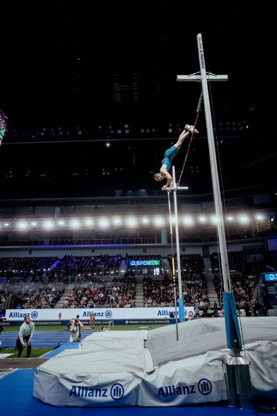 Sam Kendricks (USA) im Stabhochsprung am 29.01.2023 beim ISTAF Indoor im PSD Bank Dome in Duesseldorf