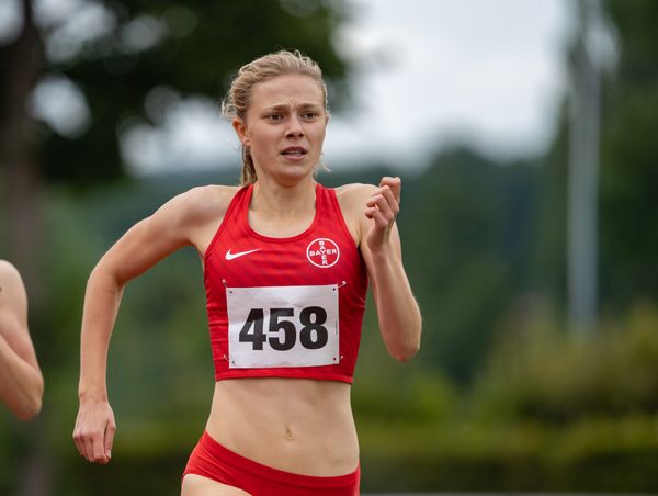 Clara Braun (TSV Bayer 04 Leverkusen) ueber 800m am 22.07.2020 waehrend dem Meller Laeufermeeting