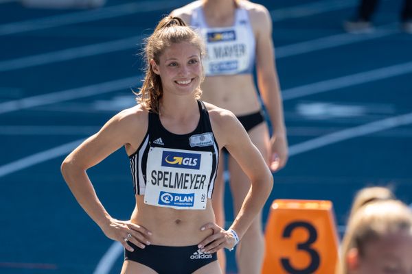 Ruth Sophia Spelmeyer (VfL Oldenburg) ueber 400m am 08.08.2020 waehrend den deutschen Leichtathletik-Meisterschaften 2020 im Eintracht-Stadion in Braunschweig