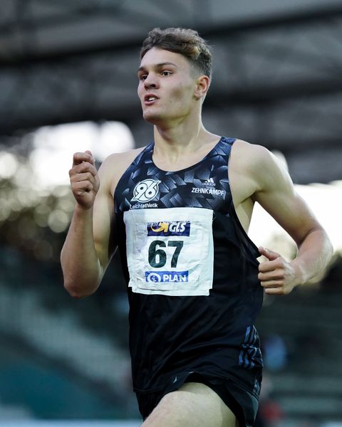 Marcel Meyer (Hannover 96) ueber 1500m ;Deutsche Leichtathletik-Mehrkampfmeisterschaften (Tag 2) am 22.08.2020 in Vaterstetten (Bayern)