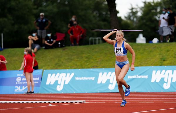 Lara Siemer (Rukeli Trollmann e. V.) im Speerwurf; Deutsche Leichtathletik-Mehrkampfmeisterschaften (Tag 3) am 23.08.2020 in Vaterstetten (Bayern)
