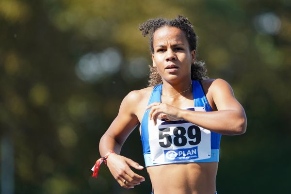 Hannah Omer (Rukeli Trollmann e. V.) im 400m Vorlauf am 04.09.2020 waehrend den deutschen Leichtathletik-Jugendmeisterschaften im Frankenstadion in Heilbronn (Tag1)