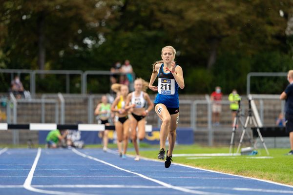 Ronja Funck (TV Jahn Walsrode) ueber 2000m Hindernis am 04.09.2020 waehrend den deutschen Leichtathletik-Jugendmeisterschaften im Frankenstadion in Heilbronn (Tag1)