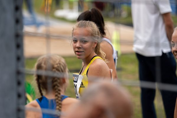 Sophie Hinrichs (VfL Loeningen) nach den 2000m Hindernis am 04.09.2020 waehrend den deutschen Leichtathletik-Jugendmeisterschaften im Frankenstadion in Heilbronn (Tag1)