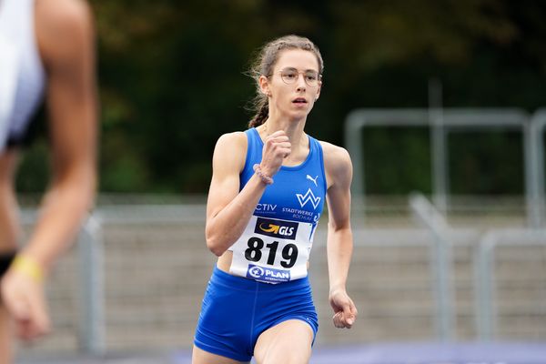 Anastasia Vogel (TV Wattenscheid 01) ueber 400m Huerden am 05.09.2020 waehrend den deutschen Leichtathletik-Jugendmeisterschaften im Frankenstadion in Heilbronn (Tag2)