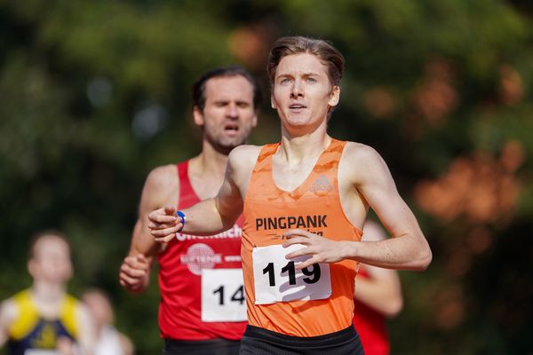 Maximilian Pingpank (Hannover Athletics) gewinnt die 800m am 13.09.2020 waehrend den niedersaechsischen Leichtathletik-Landesmeisterschaften im Erika-Fisch-Stadion in Hannover (Tag 2)