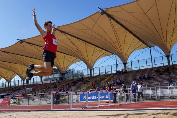 Jonas Buchberger (DSC Oldenburg) im Weitsprung am 19.09.2020 waehrend den niedersaechsischen Leichtathletik-Landesmeisterschaften U18/U20 im Stadion am Marschweg in Oldenburg (Tag 1)