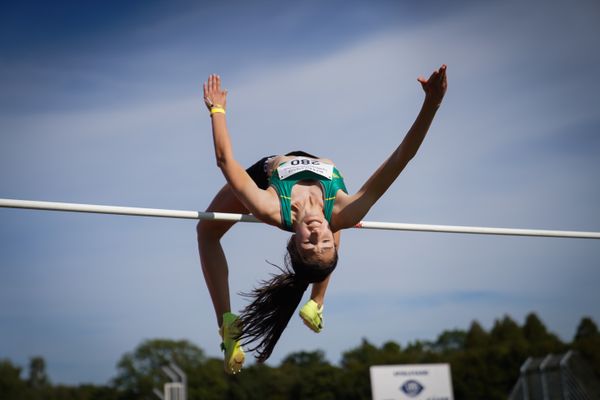 Sophia Ludwig (TuS Bothfeld) im Hochsprung am 19.09.2020 waehrend den niedersaechsischen Leichtathletik-Landesmeisterschaften U18/U20 im Stadion am Marschweg in Oldenburg (Tag 1)