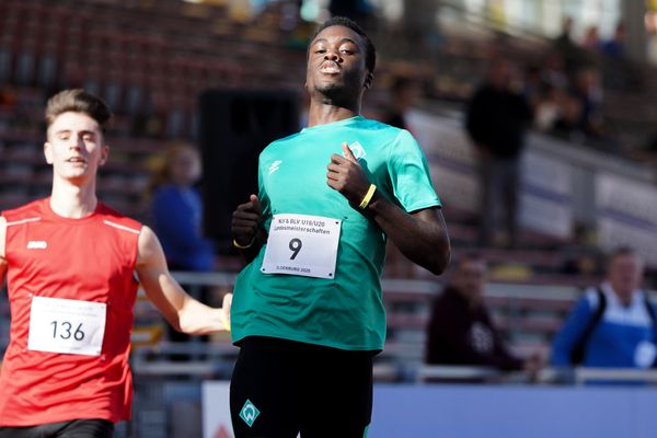 Noah Olabisi (SV Werder Bremen) ueber 100m am 19.09.2020 waehrend den niedersaechsischen Leichtathletik-Landesmeisterschaften U18/U20 im Stadion am Marschweg in Oldenburg (Tag 1)