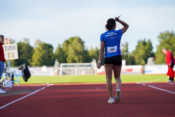 Apolline Mekok (Rukeli Trollmann e. V.) am 19.09.2020 waehrend den niedersaechsischen Leichtathletik-Landesmeisterschaften U18/U20 im Stadion am Marschweg in Oldenburg (Tag 1)