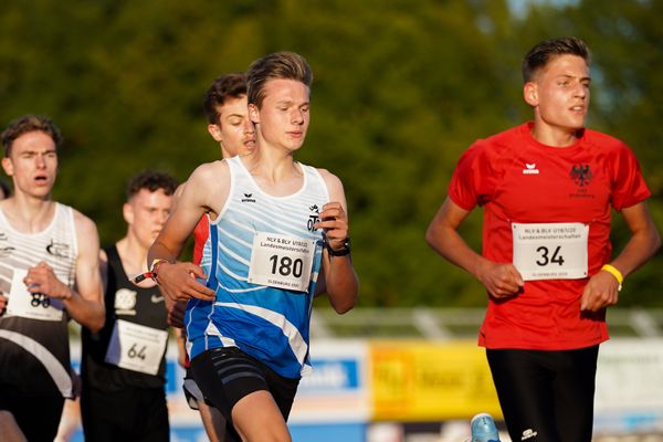 Jonas Kulgemeyer (OTB Osnabrueck) ueber 3000m am 19.09.2020 waehrend den niedersaechsischen Leichtathletik-Landesmeisterschaften U18/U20 im Stadion am Marschweg in Oldenburg (Tag 1)