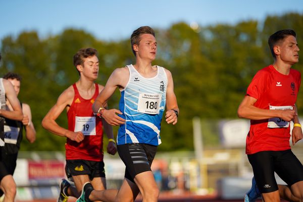 Jonas Kulgemeyer (OTB Osnabrueck) ueber 3000m am 19.09.2020 waehrend den niedersaechsischen Leichtathletik-Landesmeisterschaften U18/U20 im Stadion am Marschweg in Oldenburg (Tag 1)