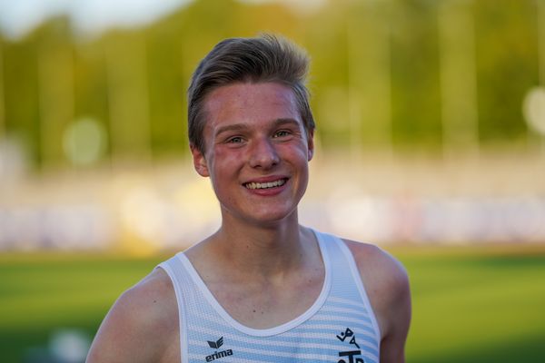 Jonas Kulgemeyer (OTB Osnabrueck) ueber 3000m am 19.09.2020 waehrend den niedersaechsischen Leichtathletik-Landesmeisterschaften U18/U20 im Stadion am Marschweg in Oldenburg (Tag 1)