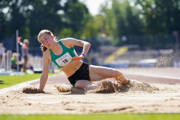 Emma Strauss (SV Werder Bremen) im Weitsprung am 20.09.2020 waehrend den niedersaechsischen Leichtathletik-Landesmeisterschaften U18/U20 im Stadion am Marschweg in Oldenburg (Tag 2)