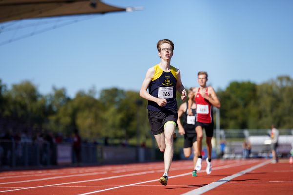 Fabian Goedeke (LGG Ganderkesee) ueber 1500m am 20.09.2020 waehrend den niedersaechsischen Leichtathletik-Landesmeisterschaften U18/U20 im Stadion am Marschweg in Oldenburg (Tag 2)