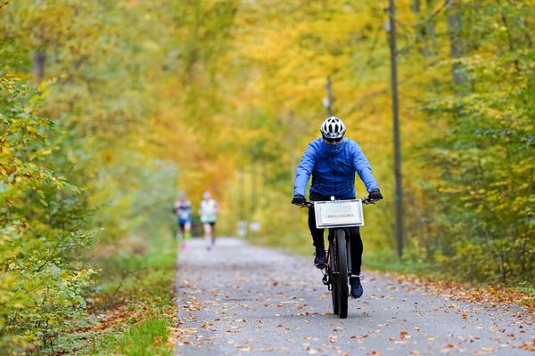 Impressionen: Fuehrungsfahrrad am 25.10.2020 beim BLN 42195 Halbmarathon & Marathon in Bernoewe (Stadt Oranienburg)