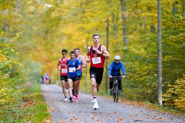 Steffen Riesenpatt (LG Osnabrueck) am 25.10.2020 beim BLN 42195 Halbmarathon & Marathon in Bernoewe (Stadt Oranienburg)