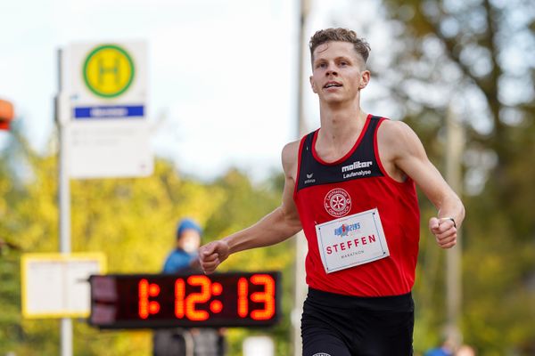 Steffen Riesenpatt (LG Osnabrueck)  am 25.10.2020 beim BLN 42195 Halbmarathon & Marathon in Bernoewe (Stadt Oranienburg)