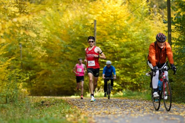 Niels Michalik (LG Nord Berlin) am 25.10.2020 beim BLN 42195 Halbmarathon & Marathon in Bernoewe (Stadt Oranienburg)