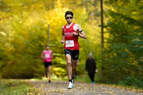 Niels Michalik (LG Nord Berlin) am 25.10.2020 beim BLN 42195 Halbmarathon & Marathon in Bernoewe (Stadt Oranienburg)