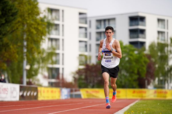 Luis Gabriel Braukhoff (SSC Hanau-Rodenbach) am 01.05.2021 waehrend der Deutschen Meisterschaften Langstrecke im Otto-Schott-Sportzentrum in Mainz
