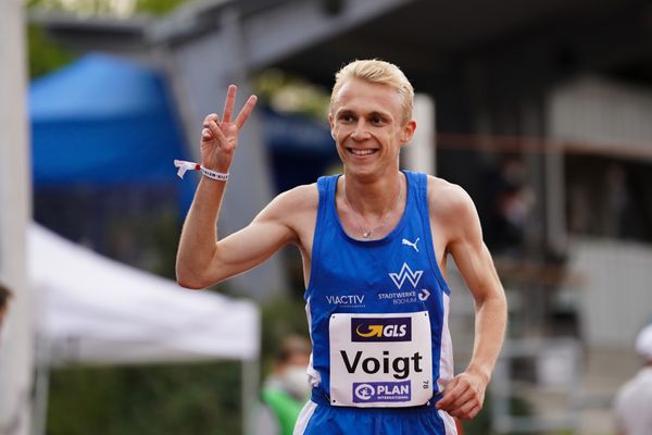 Deutscher Meister ueber 10000m Nils Voigt (TV Wattenscheid 01) am 01.05.2021 waehrend der Deutschen Meisterschaften Langstrecke im Otto-Schott-Sportzentrum in Mainz