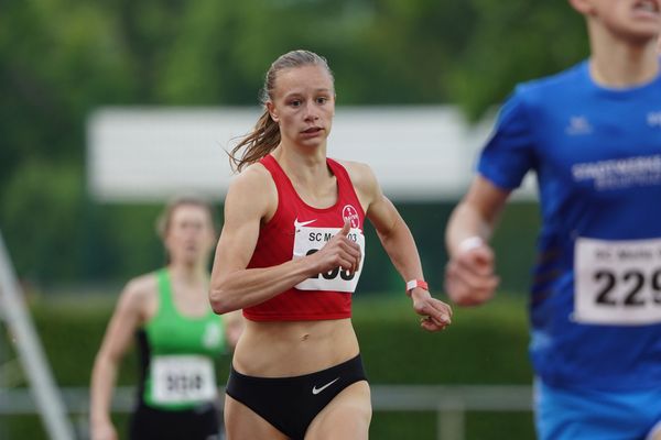 Berit Scheid (TSV Bayer 04 Leverkusen) ueber 800m am 29.05.2021 waehrend des Frank Ruediger Sportfestes auf dem Carl-Starcke-Platz in Melle