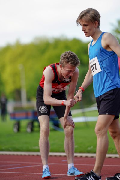 Andre Rohling (LG Osnabrueck) nach den 800m am 29.05.2021 waehrend des Frank Ruediger Sportfestes auf dem Carl-Starcke-Platz in Melle