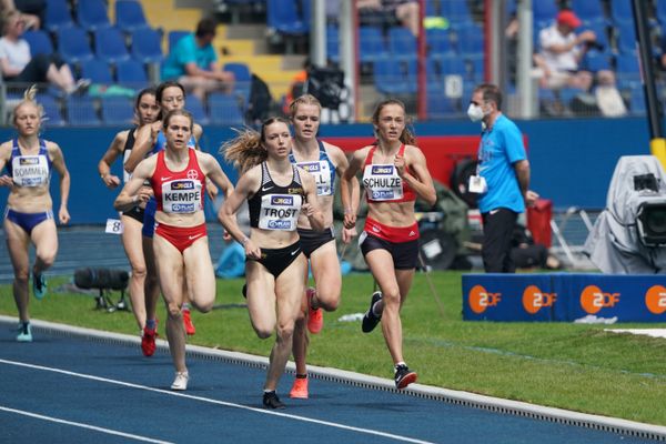 Sarah Fleur Schulze (VfL Eintracht Hannover) im 800m Vorlauf am 05.06.2021 waehrend den deutschen Leichtathletik-Meisterschaften 2021 im Eintracht-Stadion in Braunschweig