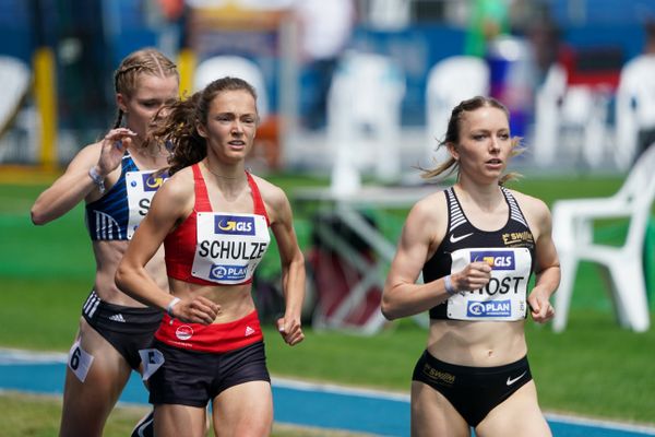 Sarah Fleur Schulze (VfL Eintracht Hannover) im 800m Vorlauf am 05.06.2021 waehrend den deutschen Leichtathletik-Meisterschaften 2021 im Eintracht-Stadion in Braunschweig