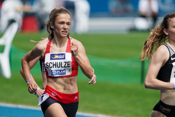 Sarah Fleur Schulze (VfL Eintracht Hannover) im 800m Vorlauf am 05.06.2021 waehrend den deutschen Leichtathletik-Meisterschaften 2021 im Eintracht-Stadion in Braunschweig