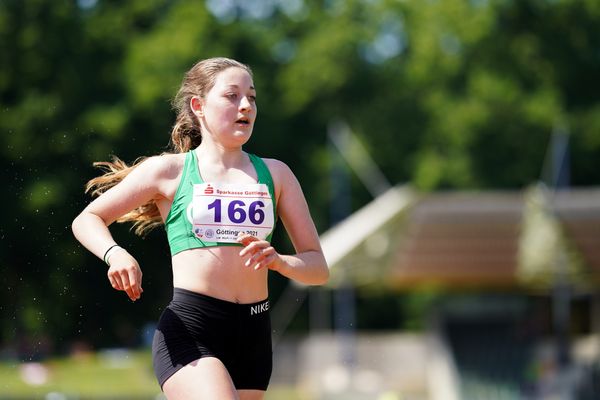 Amelie Baule (Eintracht Hildesheim) ueber 3000m am 19.06.2021 waehrend den NLV + BLV Landesmeisterschaften im Jahnstadion in Göttingen