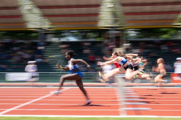 Huerdenlauf am 19.06.2021 waehrend den NLV + BLV Landesmeisterschaften im Jahnstadion in Göttingen