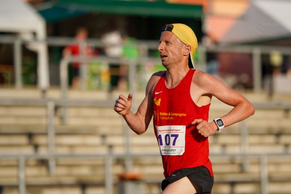 Dominik Schrader (Braunschweiger Laufclub) ueber 5000m am 19.06.2021 waehrend den NLV + BLV Landesmeisterschaften im Jahnstadion in Göttingen