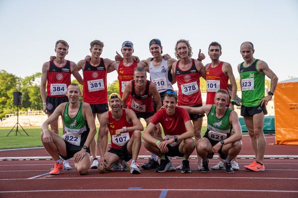 Die 5000m Laeufer: V.l.n.r.; Linus Vennemann (LG Osnabrueck), Steffen Hannich (VfL Wolfsburg), Steffen Riesenpatt (LG Osnabrueck), Dominik Schrader (Braunschweiger Laufclub), David Brecht (Braunschweiger Laufclub), Nils Huhtakangas (LG Osnabrueck), Nicolai Riechers (OTB Osnabrueck), Bastian Martschausky (DSC Oldenburg)  Felix Nadeborn (LG Osnabrueck), Mattia Guglielmi (Braunschweiger Laufclub), Marc Guenther (VfL Wolfsburg), Valentin Harwardt (VfL Wolfsburg) am 19.06.2021 waehrend den NLV + BLV Landesmeisterschaften im Jahnstadion in Göttingen