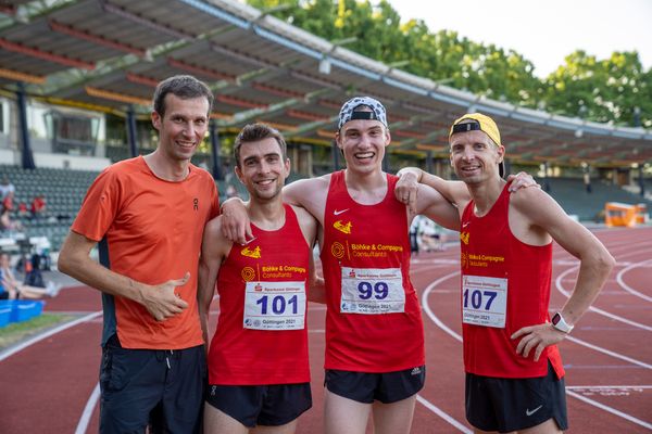 Mattia Guglielmi (Braunschweiger Laufclub), David Brecht (Braunschweiger Laufclub), Dominik Schrader (Braunschweiger Laufclub) am 19.06.2021 waehrend den NLV + BLV Landesmeisterschaften im Jahnstadion in Göttingen