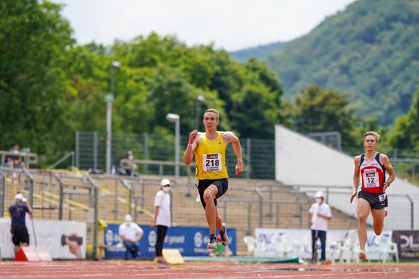 Luis Oberbeck (LG Goettingen) und Justus Baumgarten (SCL Heel Baden-Baden) im 400m Vorlauf am 26.06.2021 waehrend den deutschen U23 Leichtathletik-Meisterschaften 2021 im Stadion Oberwerth in Koblenz