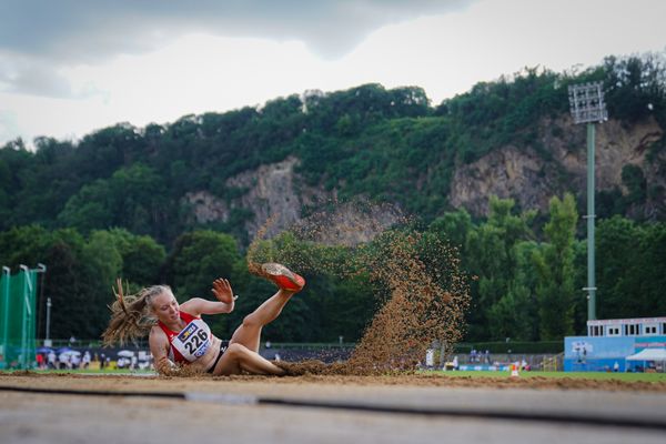 Emmelie Paris (Schweriner SC) im Dreisprung am 26.06.2021 waehrend den deutschen U23 Leichtathletik-Meisterschaften 2021 im Stadion Oberwerth in Koblenz