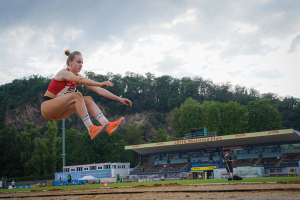 Imke Daalmann (TSV Bayer 04 Leverkusen) im Dreisprung am 26.06.2021 waehrend den deutschen U23 Leichtathletik-Meisterschaften 2021 im Stadion Oberwerth in Koblenz