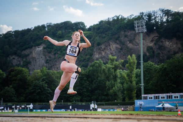 Sarah-Michelle Kudla (SCC Berlin) im Dreisprung am 26.06.2021 waehrend den deutschen U23 Leichtathletik-Meisterschaften 2021 im Stadion Oberwerth in Koblenz