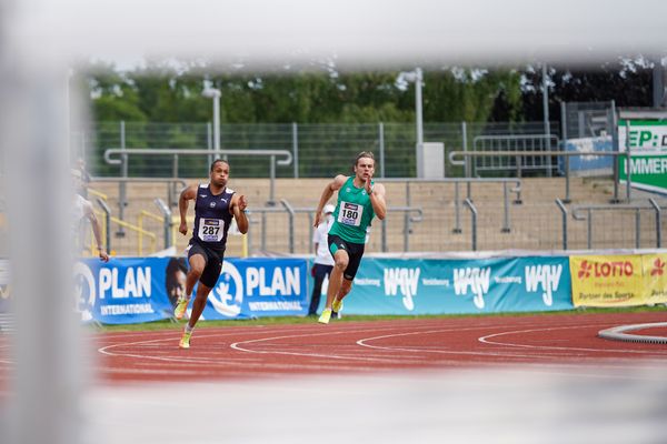 Milo Skupin-Alfa (LG Offenburg) neben Fabian Linne (SV Werder Bremen) am 27.06.2021 waehrend den deutschen U23 Leichtathletik-Meisterschaften 2021 im Stadion Oberwerth in Koblenz