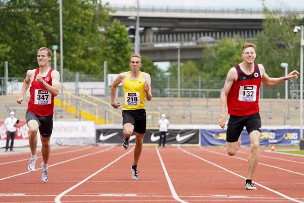 Ben Zapka (TSV Bayer 04 Leverkusen), Luis Oberbeck (LG Goettingen), Kevin Joite (Dresdner SC 1898) im 400m Finale am 27.06.2021 waehrend den deutschen U23 Leichtathletik-Meisterschaften 2021 im Stadion Oberwerth in Koblenz