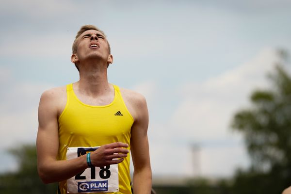 Luis Oberbeck (LG Goettingen) im Ziel am 27.06.2021 waehrend den deutschen U23 Leichtathletik-Meisterschaften 2021 im Stadion Oberwerth in Koblenz