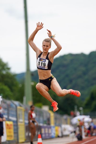 Merle Homeier (LG Goettingen) im Weitsprung am 27.06.2021 waehrend den deutschen U23 Leichtathletik-Meisterschaften 2021 im Stadion Oberwerth in Koblenz