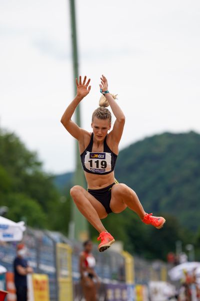 Merle Homeier (LG Goettingen) im Weitsprung am 27.06.2021 waehrend den deutschen U23 Leichtathletik-Meisterschaften 2021 im Stadion Oberwerth in Koblenz