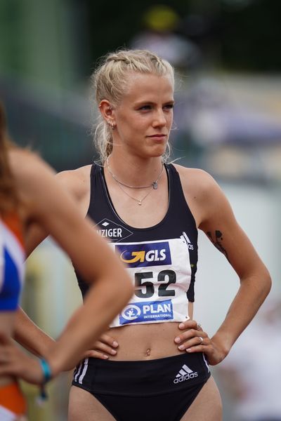 Majtie Kolberg (LG Kreis Ahrweiler) vor dem 800m Finale am 27.06.2021 waehrend den deutschen U23 Leichtathletik-Meisterschaften 2021 im Stadion Oberwerth in Koblenz