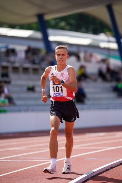 Geher Frederick Weigel (SC Potsdam) am 30.07.2021 waehrend den deutschen Leichtathletik-Jugendmeisterschaften 2021 in Rostock